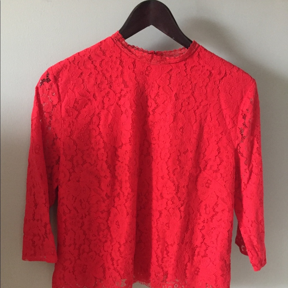 Top never been wear, very good condition